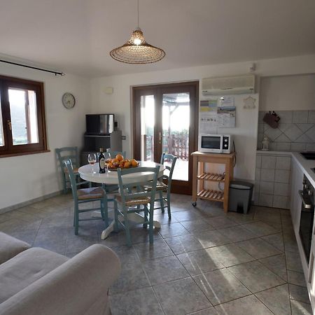 Casa Nel Vigneto Con Vista Mare Appartement Magomadas Buitenkant foto