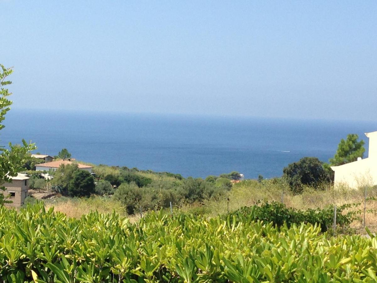 Casa Nel Vigneto Con Vista Mare Appartement Magomadas Buitenkant foto